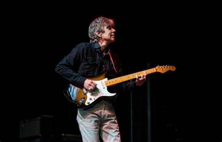 Eric Johnson: Biography, Music, and Journey to Fame