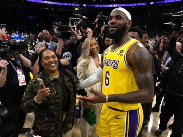 LeBron James: Gloria James' Influence On and Off Court