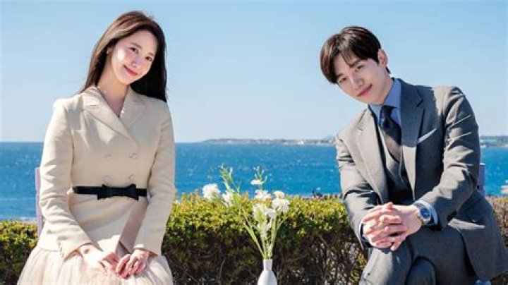 Lee Junho & Yoona: Dating Rumors & Relationship Timeline