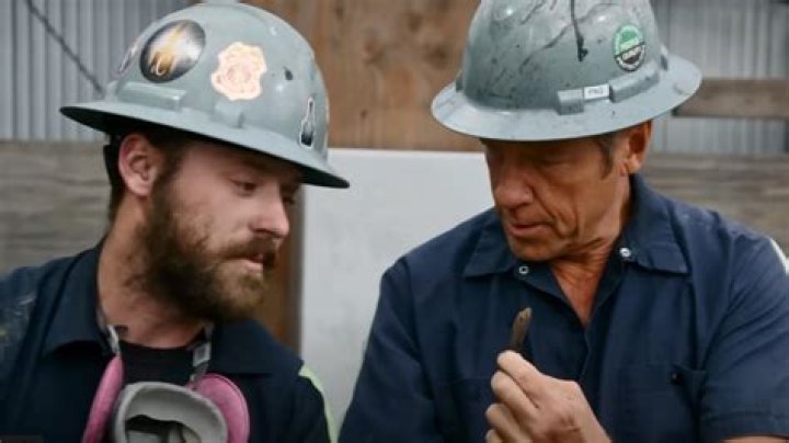 Mike Rowe: Is the "Dirty Jobs" Host Married? Unveiling His Life!