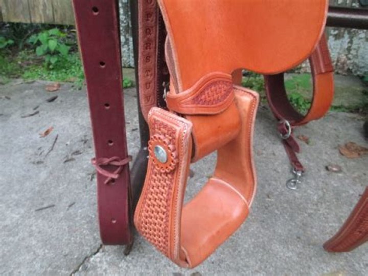 Top Andy Maschke Saddles: Quality & Craftsmanship